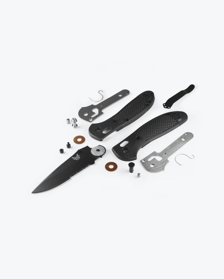 Benchmade- 551 Griptilian ComboEdge Black Blade